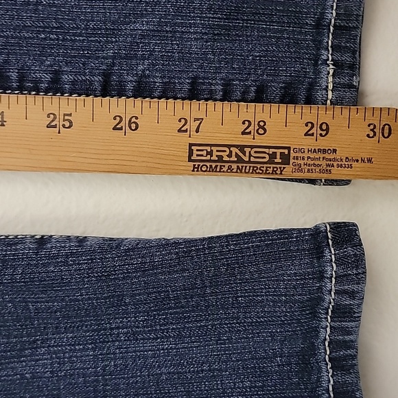 Common Genes Faded Blue Jeans Slightly Distressed 16W - Picture 6 of 14